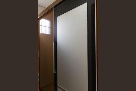 Casa à venda com 220m², 4 quartos e 5 vagasCloset