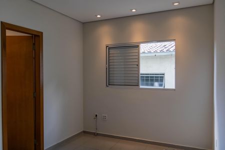 Casa à venda com 220m², 4 quartos e 5 vagasSuíte 2