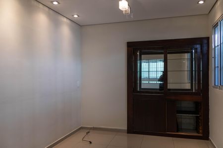 Casa à venda com 220m², 4 quartos e 5 vagasSala 2