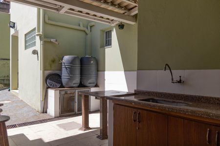 Casa à venda com 220m², 4 quartos e 5 vagasEspaço Gourmet