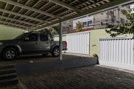 Casa à venda com 220m², 4 quartos e 5 vagasGaragem