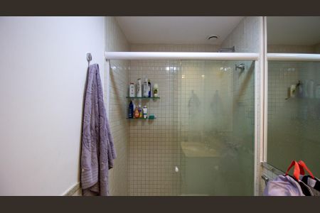 Apartamento à venda com 70m², 2 quartos e 1 vaga Apartamento à venda com 70m², 2 quartos e 1 vagaBanheiro Social