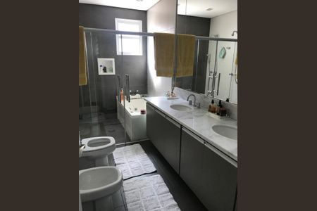 Apartamento à venda com 281m², 4 quartos e 4 vagas
