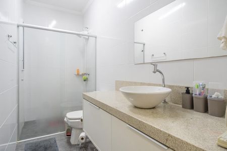 Casa de condomínio à venda com 196m², 3 quartos e 4 vagas Casa de condomínio à venda com 196m², 3 quartos e 4 vagasBanheiro Social