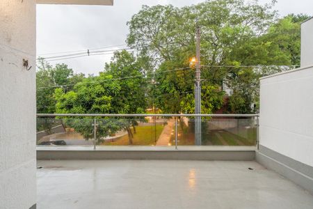 Casa de condomínio à venda com 196m², 3 quartos e 4 vagas Casa de condomínio à venda com 196m², 3 quartos e 4 vagasVaranda da Suíte