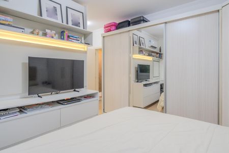 Casa de condomínio à venda com 196m², 3 quartos e 4 vagas Casa de condomínio à venda com 196m², 3 quartos e 4 vagasQuarto 3 - Suíte