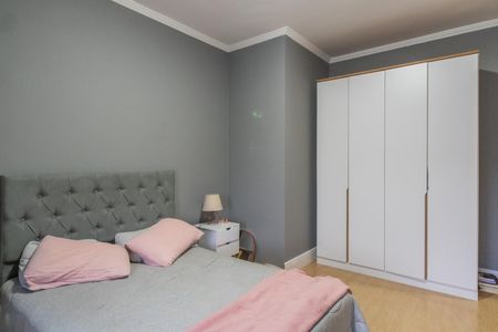 Casa de condomínio à venda com 196m², 3 quartos e 4 vagas Casa de condomínio à venda com 196m², 3 quartos e 4 vagasQuarto 1