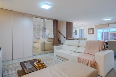 Casa de condomínio à venda com 196m², 3 quartos e 4 vagas Casa de condomínio à venda com 196m², 3 quartos e 4 vagasSala