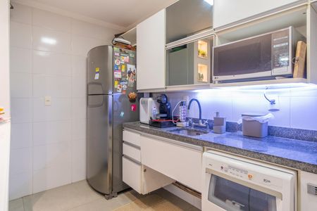 Casa de condomínio à venda com 196m², 3 quartos e 4 vagas Casa de condomínio à venda com 196m², 3 quartos e 4 vagasCozinha