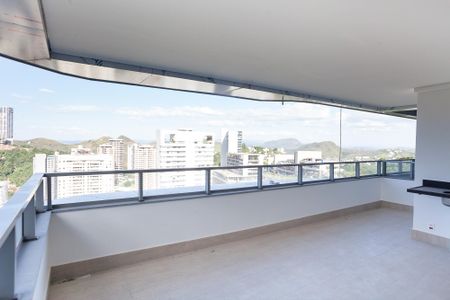 Apartamento à venda com 188m², 4 quartos e 4 vagasVaranda da Sala