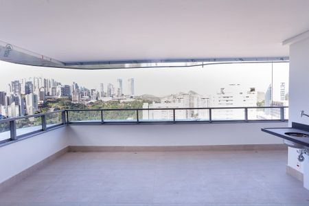 Apartamento à venda com 188m², 4 quartos e 4 vagasVaranda da Sala