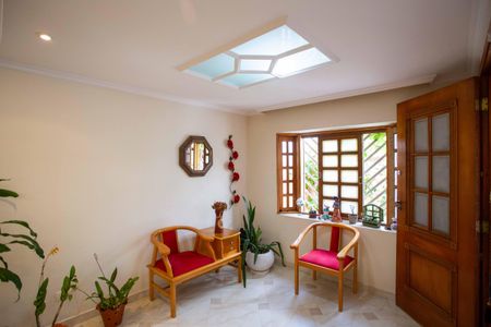 Casa à venda com 261m², 4 quartos e 2 vagasSala de Estar