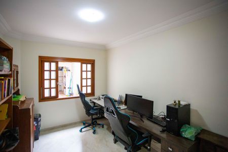 Casa à venda com 261m², 4 quartos e 2 vagasQuarto 1