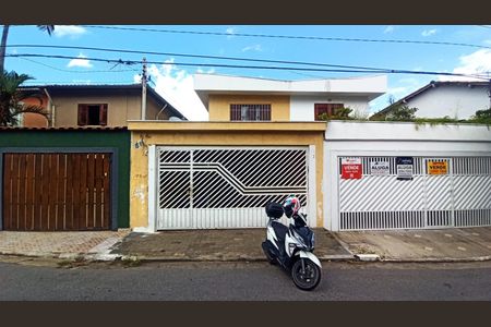 Casa à venda com 396m², 3 quartos e 2 vagasFachada