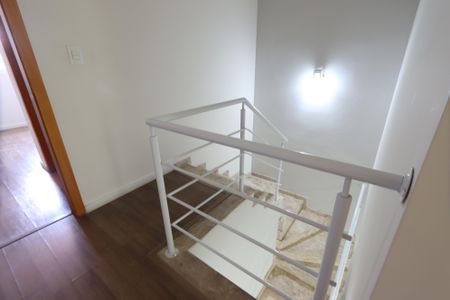 Casa à venda com 197m², 3 quartos e 4 vagasEscada