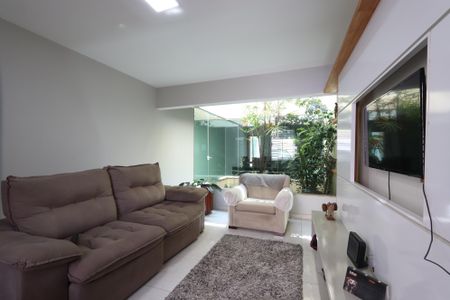 Casa à venda com 197m², 3 quartos e 4 vagasSala