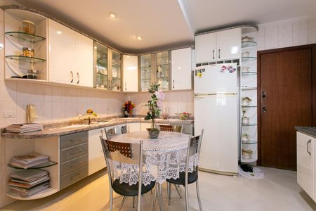 Apartamento à venda com 86m², 3 quartos e 2 vagasCozinha