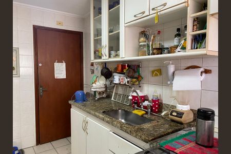 Apartamento à venda com 75m², 3 quartos e 2 vagasCozinha