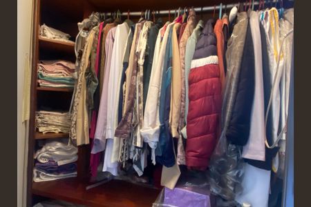 Apartamento à venda com 75m², 3 quartos e 2 vagasCloset da suíte