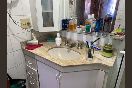 Apartamento à venda com 75m², 3 quartos e 2 vagasBanheiro Social