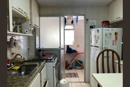 Apartamento à venda com 75m², 3 quartos e 2 vagasCozinha