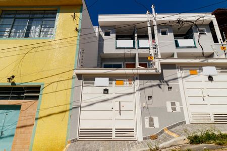 Casa à venda com 150m², 2 quartos e 2 vagasFachada