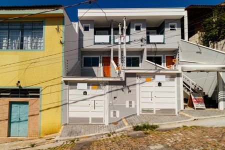 Casa à venda com 150m², 2 quartos e 2 vagasFachada