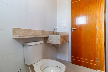 Casa à venda com 150m², 2 quartos e 2 vagasBanheiro da Suíte