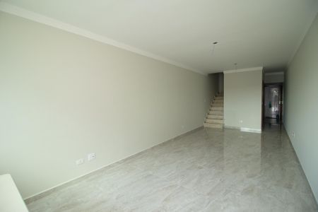 Casa à venda com 120m², 3 quartos e 2 vagasSala