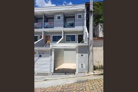 Casa à venda com 120m², 3 quartos e 2 vagasFachada