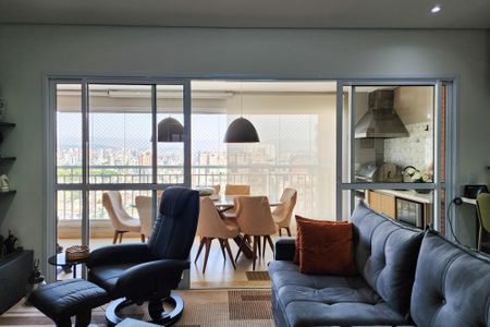 Apartamento à venda com 127m², 3 quartos e 2 vagas Apartamento à venda com 127m², 3 quartos e 2 vagasSala