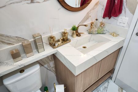 Apartamento à venda com 127m², 3 quartos e 2 vagas Apartamento à venda com 127m², 3 quartos e 2 vagasBanheiro da Suíte 1