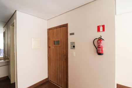 Apartamento à venda com 206m², 3 quartos e 4 vagasÁrea comum - Sauna e Jacuzzi