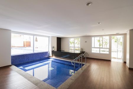 Apartamento à venda com 206m², 3 quartos e 4 vagasÁrea comum - Sauna e Jacuzzi