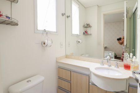 Apartamento à venda com 206m², 3 quartos e 4 vagasBanheiro da Suíte 1