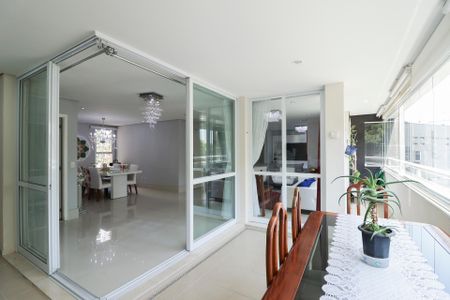 Apartamento à venda com 206m², 3 quartos e 4 vagasVaranda da Sala