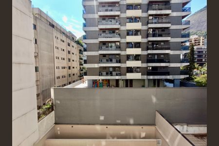 Apartamento à venda com 110m², 3 quartos e 1 vagaÁrea serviço vista
