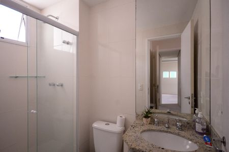 Apartamento para alugar com 65m², 2 quartos e 1 vaga Apartamento para alugar com 65m², 2 quartos e 1 vagaBanheiro do Quarto 2
