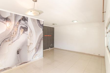 Casa para alugar com 180m², 3 quartos e 3 vagasSala