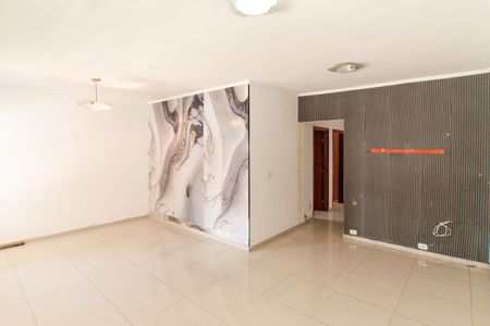 Casa para alugar com 180m², 3 quartos e 3 vagasSala