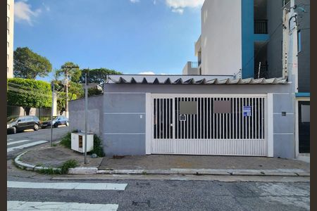 Casa para alugar com 180m², 3 quartos e 3 vagasFachada