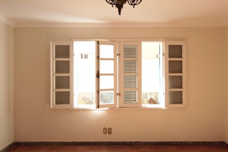 Casa à venda com 760m², 4 quartos e 10 vagasCopa