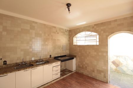 Casa à venda com 760m², 4 quartos e 10 vagasCozinha