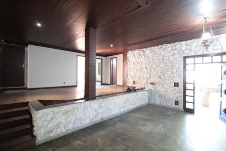 Casa à venda com 760m², 4 quartos e 10 vagasSala