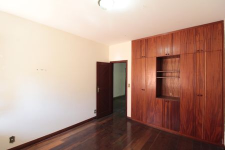 Casa à venda com 760m², 4 quartos e 10 vagasQuarto 1