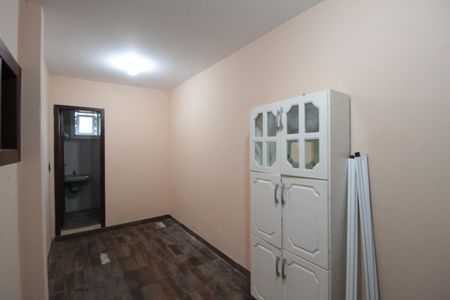 Casa à venda com 760m², 4 quartos e 10 vagasQuarto de Serviço