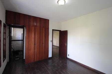Casa à venda com 760m², 4 quartos e 10 vagasSuite 2