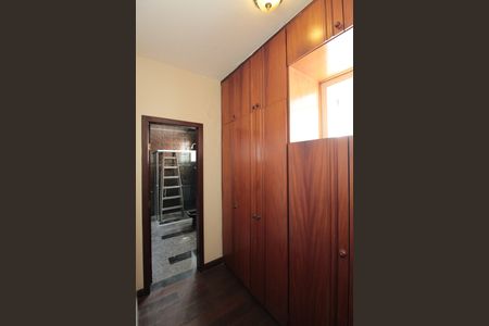 Casa à venda com 760m², 4 quartos e 10 vagasCloset da Suite 1