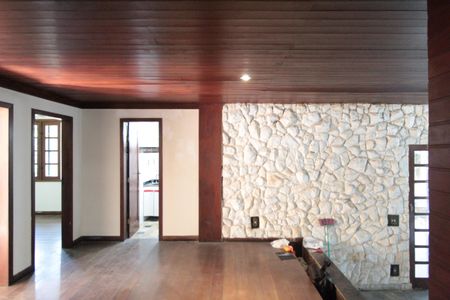 Casa à venda com 760m², 4 quartos e 10 vagasSala