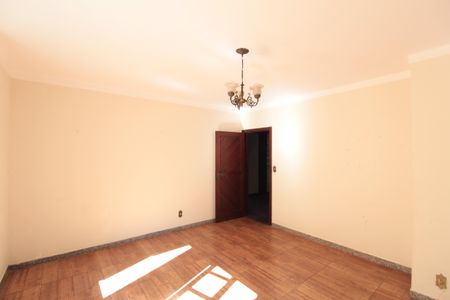 Casa à venda com 760m², 4 quartos e 10 vagasCopa